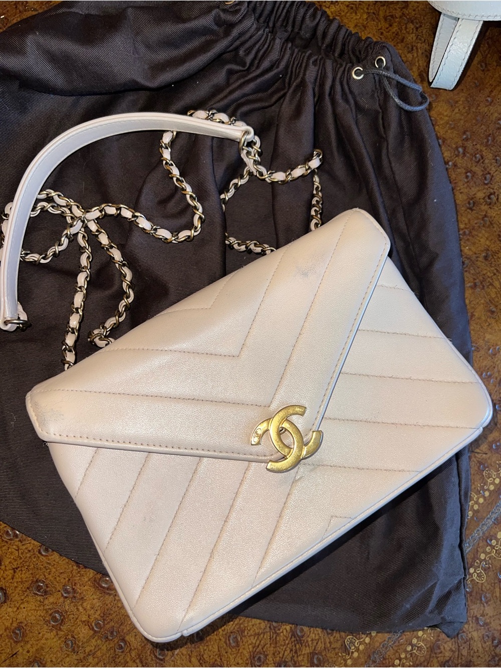 Authentic Chanel Envelop flap - Picture 4 of 16